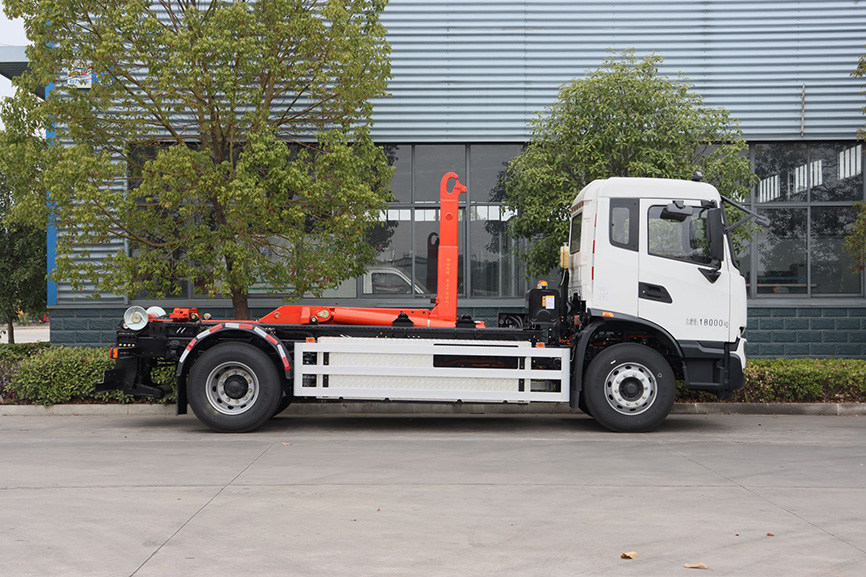 東風天錦14方純電動車廂可卸式垃圾車圖片3